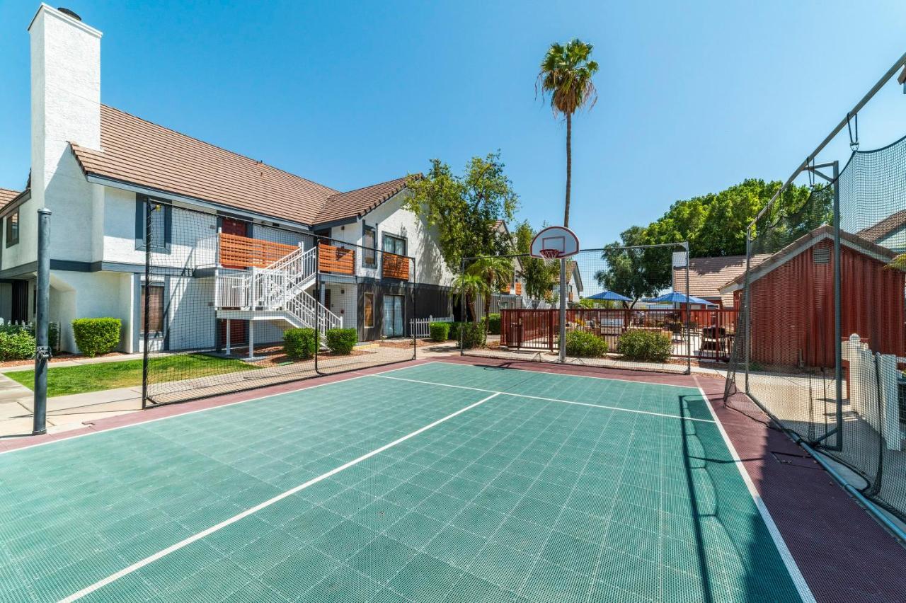 פיניקס Metro Phx Downstairs Studio Sleeps 4 Ada Accessible מראה חיצוני תמונה