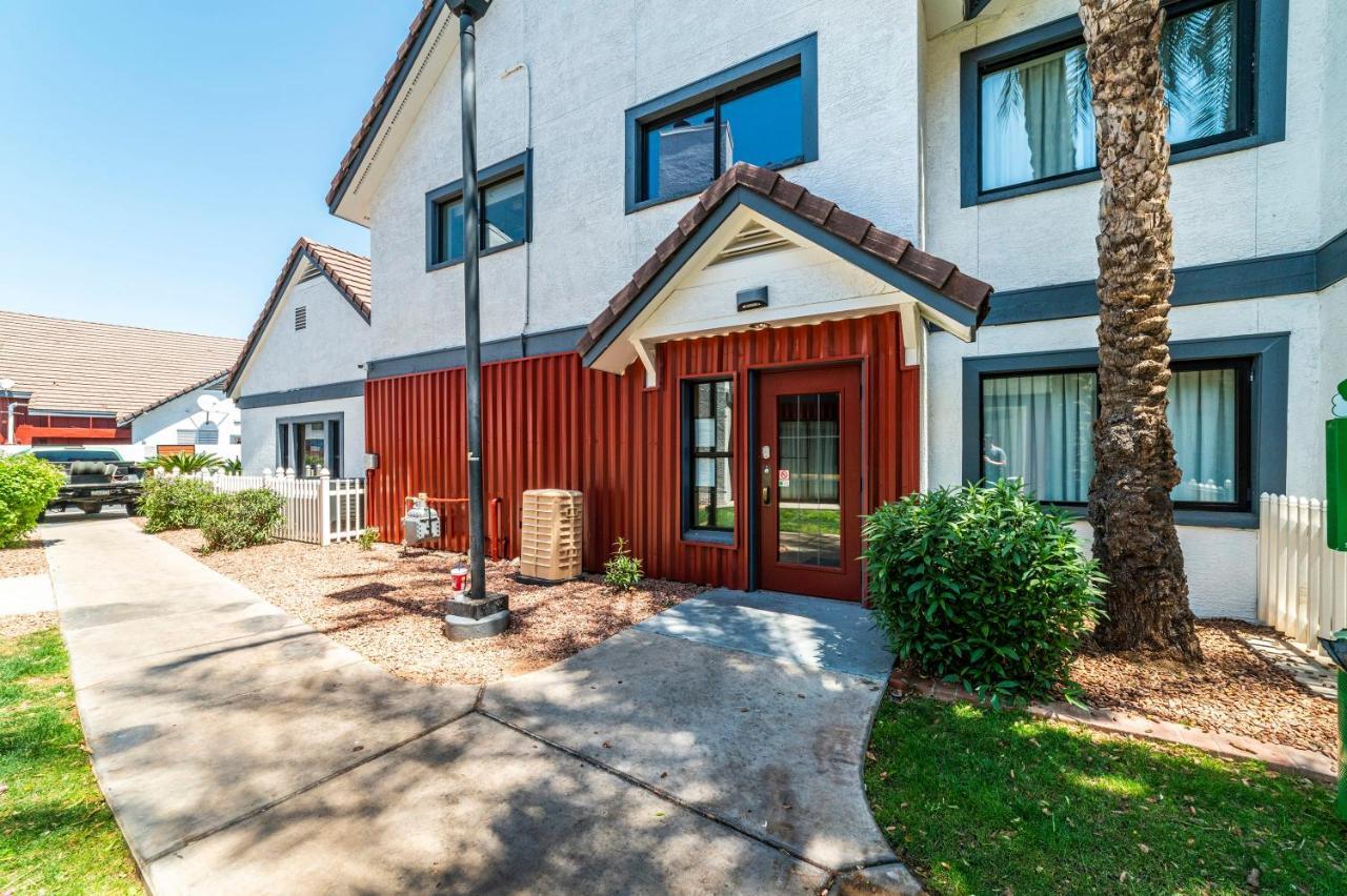 פיניקס Metro Phx Downstairs Studio Sleeps 4 Ada Accessible מראה חיצוני תמונה
