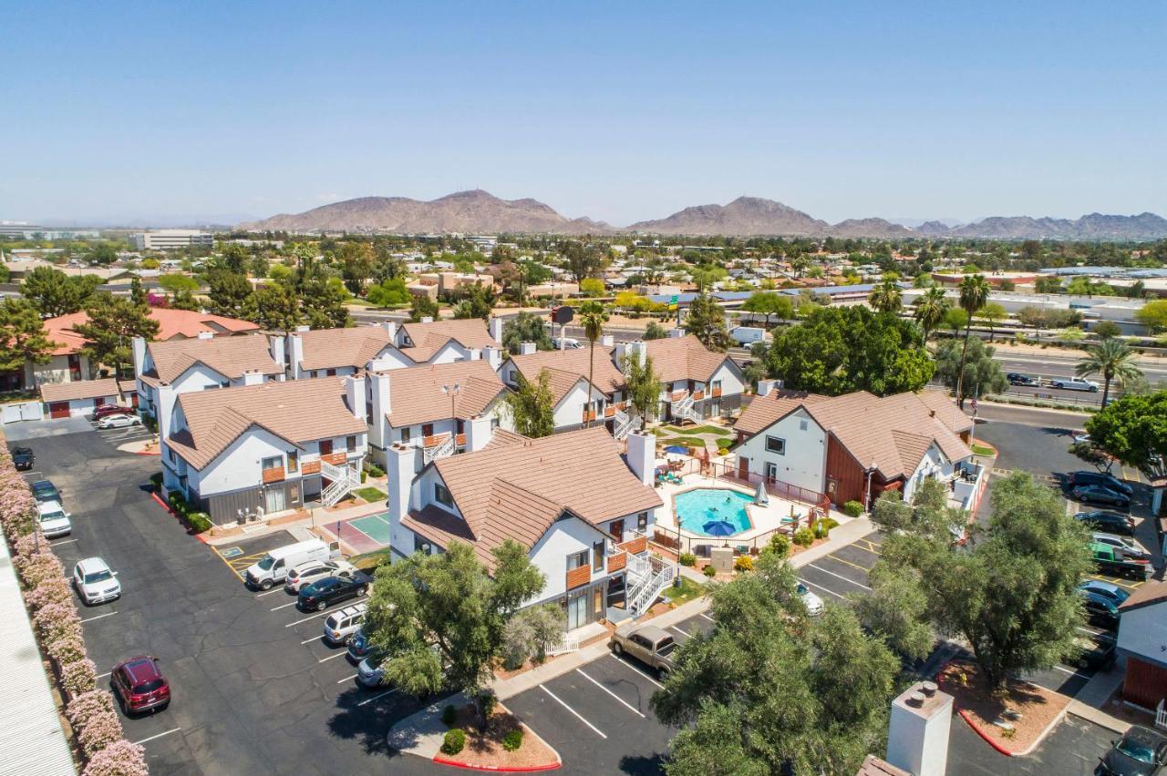 פיניקס Metro Phx Downstairs Studio Sleeps 4 Ada Accessible מראה חיצוני תמונה